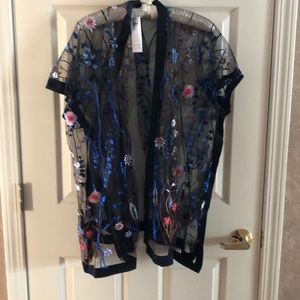 SOLD.NWT Highness Black & blue sheer floral kimono